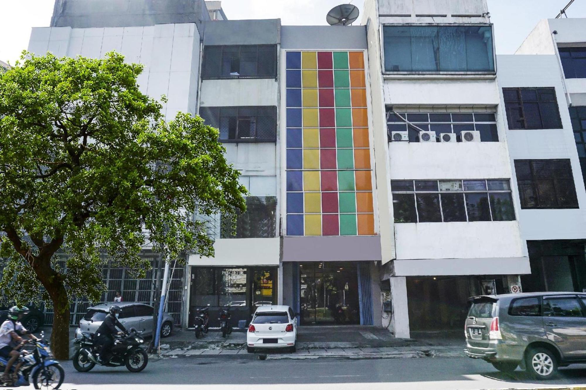 OYO 91328 Fiducia Capsule Hotel Jakarta Exterior foto